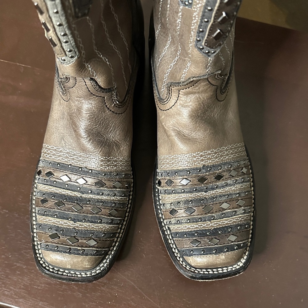 CORRAL VINTAGE Studded‎ Detail Boots - Picture 6 of 9
